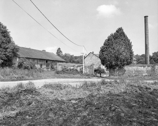 L'entrée de l'usine avec vue sur le magasin. © Région Bourgogne-Franche-Comté, Inventaire du patrimoine