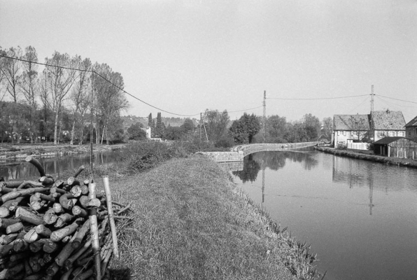 Le Doubs et le canal © Région Bourgogne-Franche-Comté, Inventaire du patrimoine
