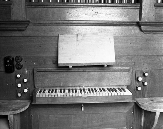 Console vue de face. © Région Bourgogne-Franche-Comté, Inventaire du patrimoine