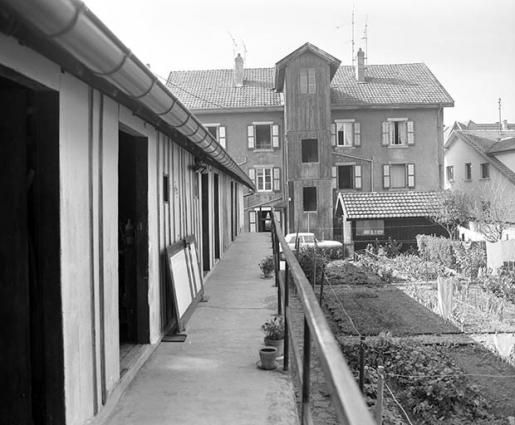 Façade sur cour, de face. © Région Bourgogne-Franche-Comté, Inventaire du patrimoine