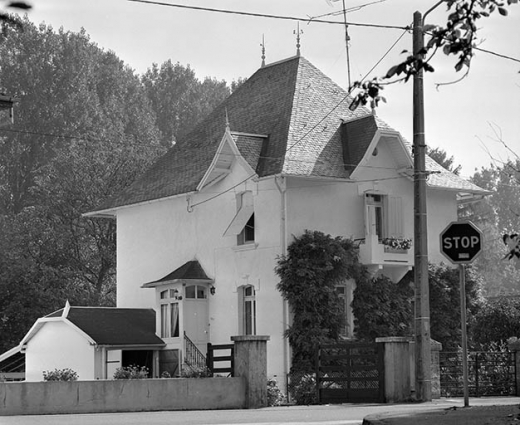 Vue rapprochée, de trois quarts gauche. © Région Bourgogne-Franche-Comté, Inventaire du patrimoine