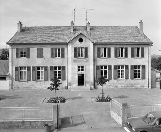 Façade antérieure du bâtiment rue des Chardonnerets, de face. © Région Bourgogne-Franche-Comté, Inventaire du patrimoine