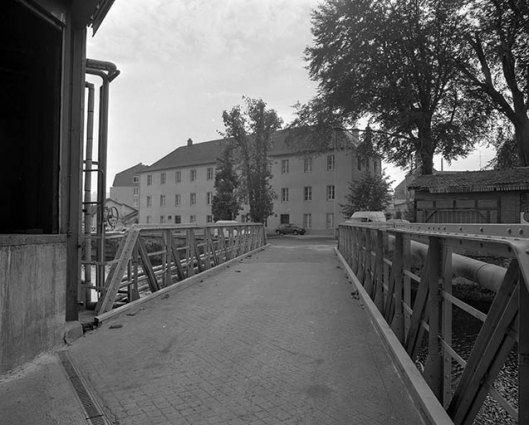 Construction à droite de l'entrée, façade ouest. © Région Bourgogne-Franche-Comté, Inventaire du patrimoine