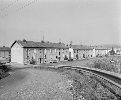 Vue d'ensemble des immeubles des parcelles 87 à 92. © Région Bourgogne-Franche-Comté, Inventaire du patrimoine