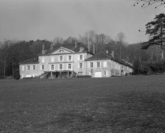 Tuyauterie du récit, vue de trois quarts gauche. © Région Bourgogne-Franche-Comté, Inventaire du patrimoine