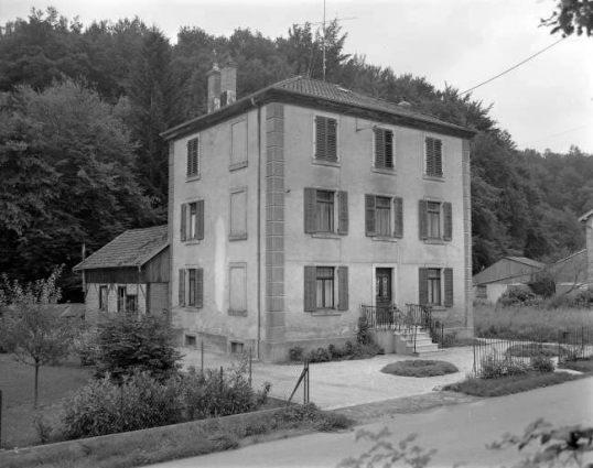 Façades antérieure et latérale gauche. © Région Bourgogne-Franche-Comté, Inventaire du Patrimoine