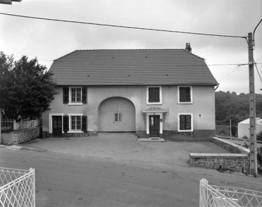 Elévation antérieure. © Région Bourgogne-Franche-Comté, Inventaire du Patrimoine