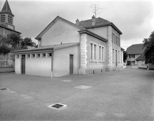 Vue de trois quarts gauche. © Région Bourgogne-Franche-Comté, Inventaire du Patrimoine