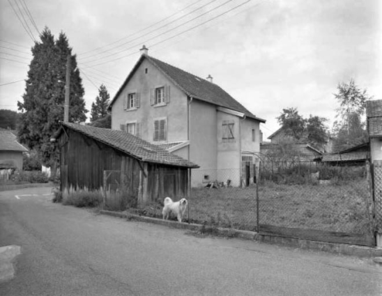 Façades postérieure et latérale droite. © Région Bourgogne-Franche-Comté, Inventaire du Patrimoine