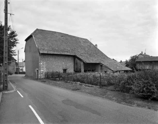 Vue d'ensemble postérieure. © Région Bourgogne-Franche-Comté, Inventaire du Patrimoine