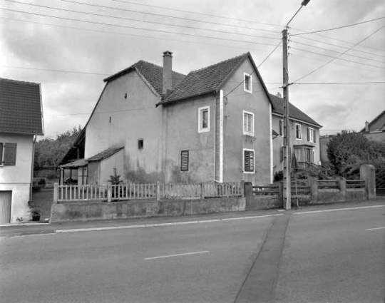 Vue de trois quarts gauche. © Région Bourgogne-Franche-Comté, Inventaire du Patrimoine