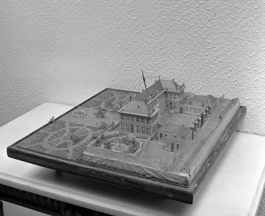 Maquette du château, vue de trois quarts gauche, 19e siècle (?). © Région Bourgogne-Franche-Comté, Inventaire du patrimoine