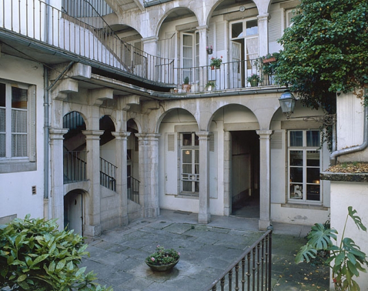 Façade sur la cour, détail. © Région Bourgogne-Franche-Comté, Inventaire du patrimoine