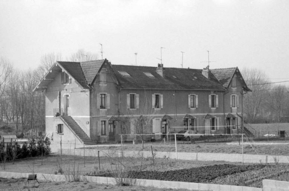 Façades antérieure et latérale gauche du logement d'ouvriers (22). © Région Bourgogne-Franche-Comté, Inventaire du patrimoine