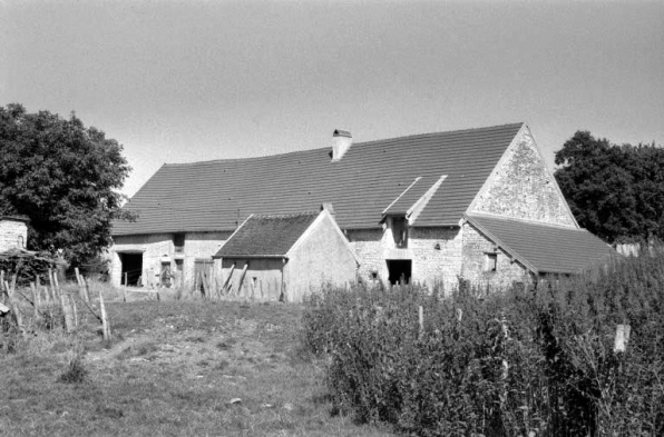 Fournil, grange, logement patronal et étable. © Région Bourgogne-Franche-Comté, Inventaire du patrimoine