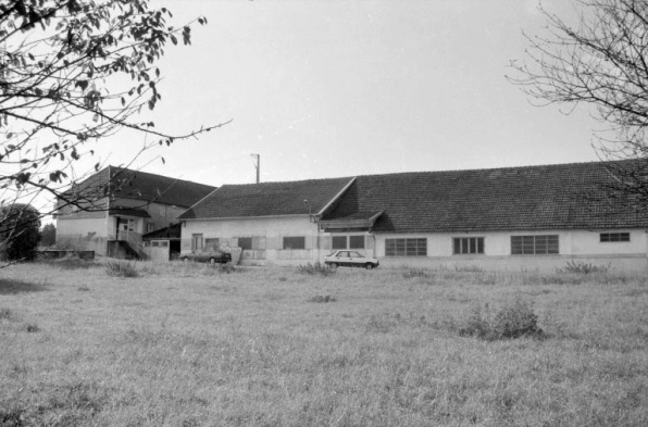 Logement d'ouvriers (G) et atelier de fabrication (E). © Région Bourgogne-Franche-Comté, Inventaire du patrimoine
