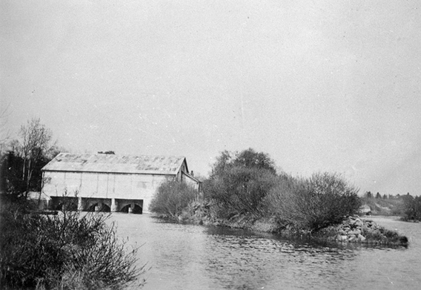 Station. Canal de fuite. © Région Bourgogne-Franche-Comté, Inventaire du patrimoine