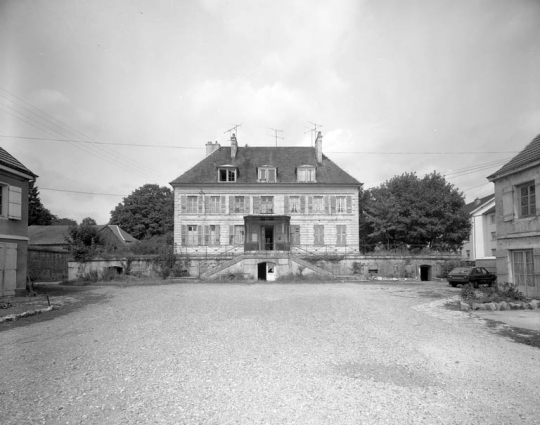 Habitation : façade antérieure de face. © Région Bourgogne-Franche-Comté, Inventaire du patrimoine