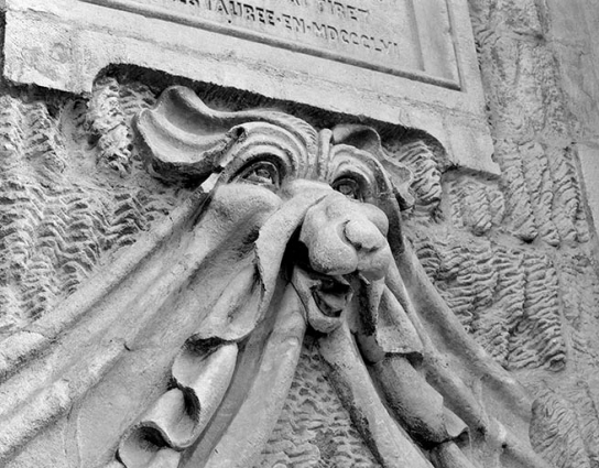 Détail : grotesque. © Région Bourgogne-Franche-Comté, Inventaire du patrimoine