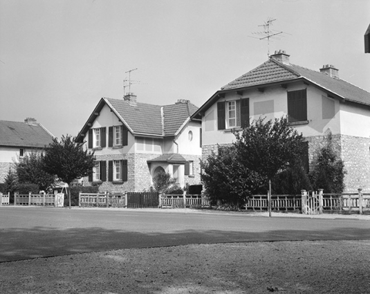 Maisons d'ouvriers de types 10 et 10A, 49, 51 et 53, 55 avenue de la Paix. © Région Bourgogne-Franche-Comté, Inventaire du patrimoine