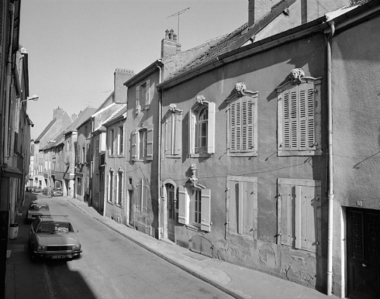 Façade antérieure : de trois quarts droit. © Région Bourgogne-Franche-Comté, Inventaire du patrimoine