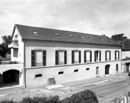 Façades antérieure et latérale gauche. © Région Bourgogne-Franche-Comté, Inventaire du patrimoine