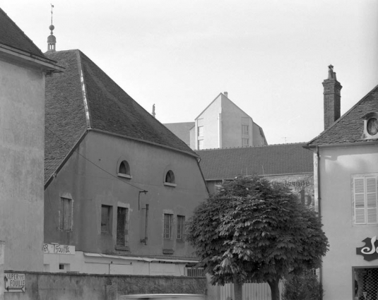 Détail du premier étage de la façade antérieure de l'entrepôt commercial. © Région Bourgogne-Franche-Comté, Inventaire du patrimoine
