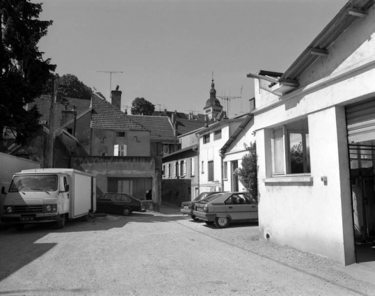 Bâtiments situés dans la cour de l'immeuble. © Région Bourgogne-Franche-Comté, Inventaire du patrimoine