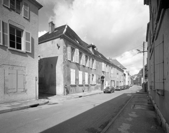 Façade antérieure de trois quarts gauche. © Région Bourgogne-Franche-Comté, Inventaire du patrimoine