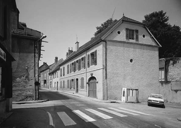 Vue d'ensemble de trois quarts droit. © Région Bourgogne-Franche-Comté, Inventaire du patrimoine