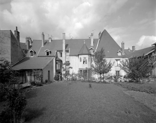 Façade postérieure, de face. © Région Bourgogne-Franche-Comté, Inventaire du patrimoine