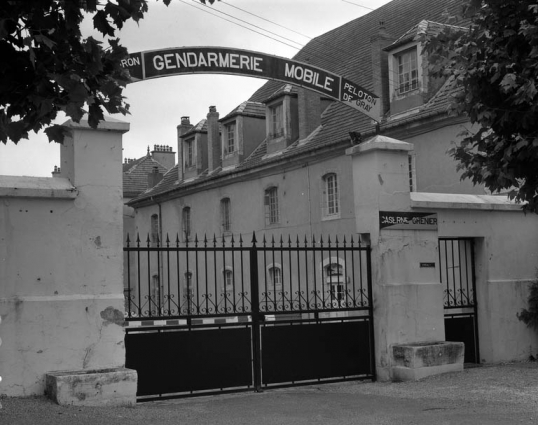 Partie droite de l'ancienne caserne : ancien manège. © Région Bourgogne-Franche-Comté, Inventaire du patrimoine