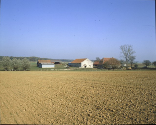 Vue d'ensemble éloignée. © Région Bourgogne-Franche-Comté, Inventaire du patrimoine