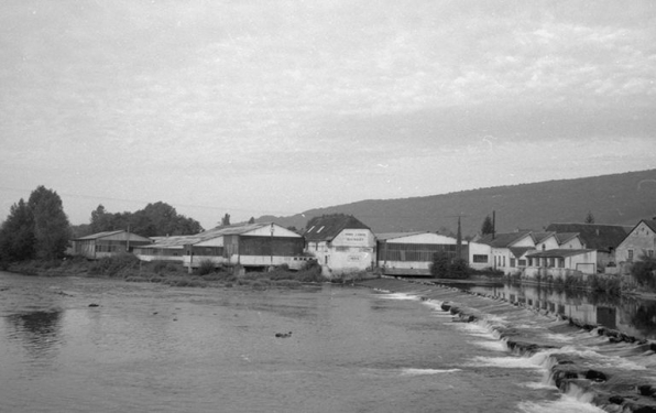Barrage et façades sur la Loue. © Région Bourgogne-Franche-Comté, Inventaire du patrimoine