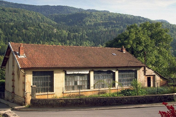 Façade latérale droite de l'atelier de fabrication. © Région Bourgogne-Franche-Comté, Inventaire du patrimoine
