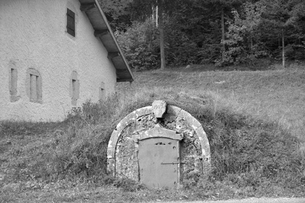 Citerne de la fromagerie des Mandrillons, à Bellefontaine, datée 1907. © Région Bourgogne-Franche-Comté, Inventaire du patrimoine