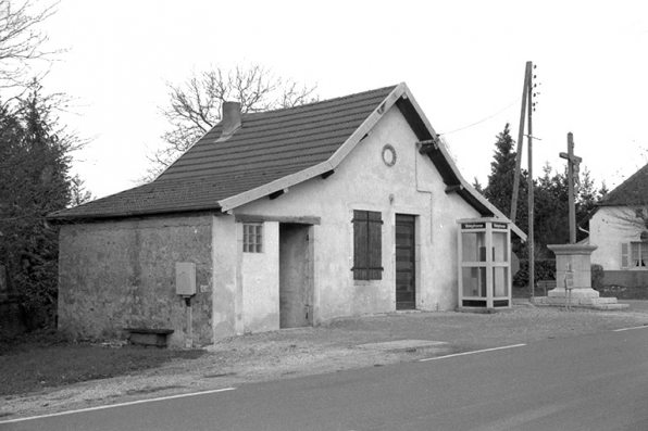 Bâtiment vu de trois quarts gauche. © Région Bourgogne-Franche-Comté, Inventaire du patrimoine