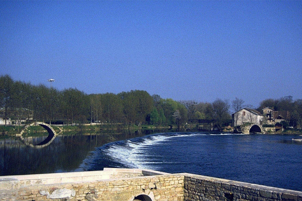 Vue d'ensemble depuis le moulin à bateau, à l'ouest. © Région Bourgogne-Franche-Comté, Inventaire du patrimoine