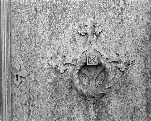 Détail du heurtoir. © Région Bourgogne-Franche-Comté, Inventaire du patrimoine