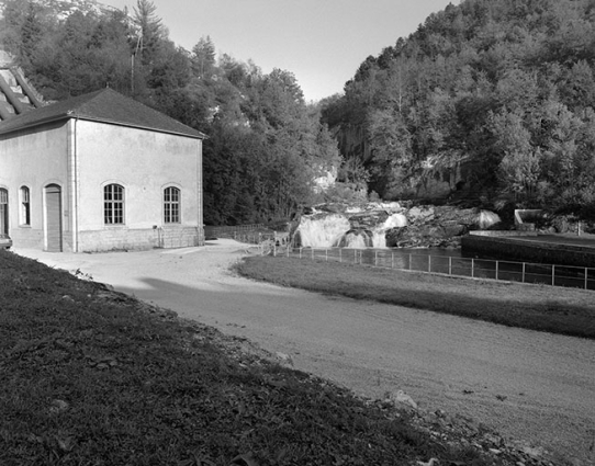 Centrale et cascade. © Région Bourgogne-Franche-Comté, Inventaire du patrimoine