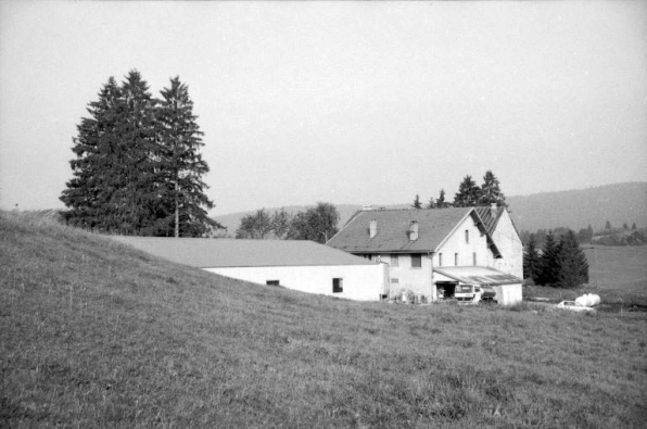 Vue d'ensemble depuis l'est. © Région Bourgogne-Franche-Comté, Inventaire du patrimoine