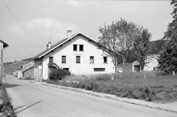 Façade latérale droite. © Région Bourgogne-Franche-Comté, Inventaire du patrimoine