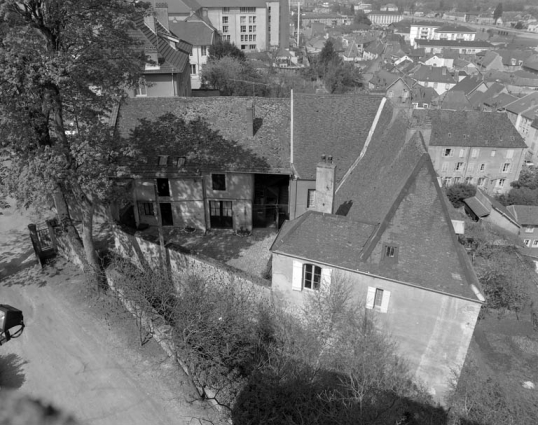 Vue plongeante depuis la cour du musée. © Région Bourgogne-Franche-Comté, Inventaire du patrimoine