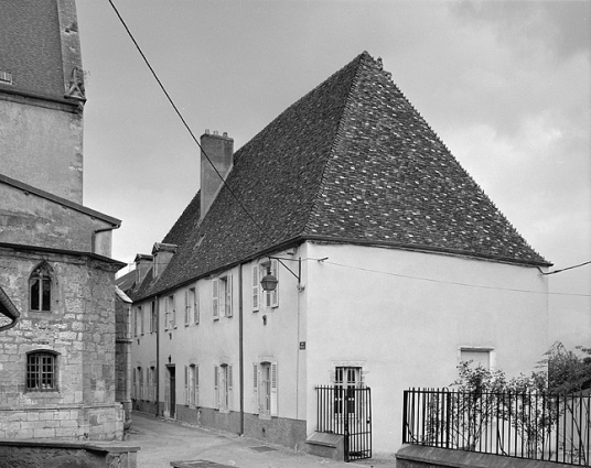 Vue d'ensemble de trois quarts droit. © Région Bourgogne-Franche-Comté, Inventaire du patrimoine