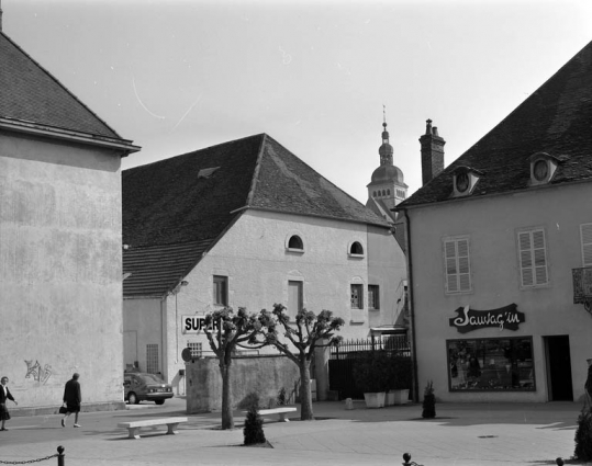 Vue des parties commerciales à gauche de la maison. © Région Bourgogne-Franche-Comté, Inventaire du patrimoine