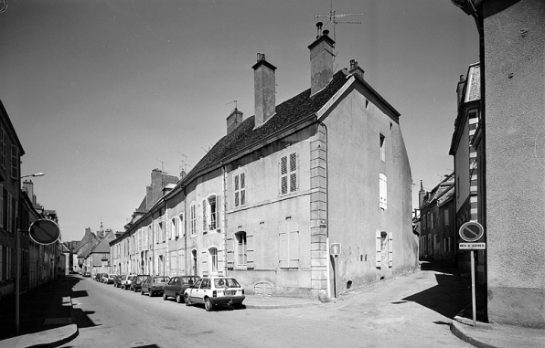 Vue d'ensemble de trois quarts droit. © Région Bourgogne-Franche-Comté, Inventaire du patrimoine