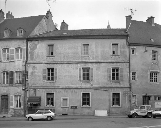 Bâtiment central : façade antérieure, de face. © Région Bourgogne-Franche-Comté, Inventaire du patrimoine
