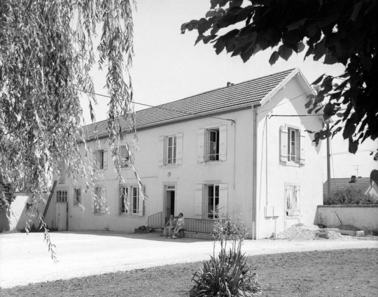 Logement du gardien : de trois quarts droit. © Région Bourgogne-Franche-Comté, Inventaire du patrimoine