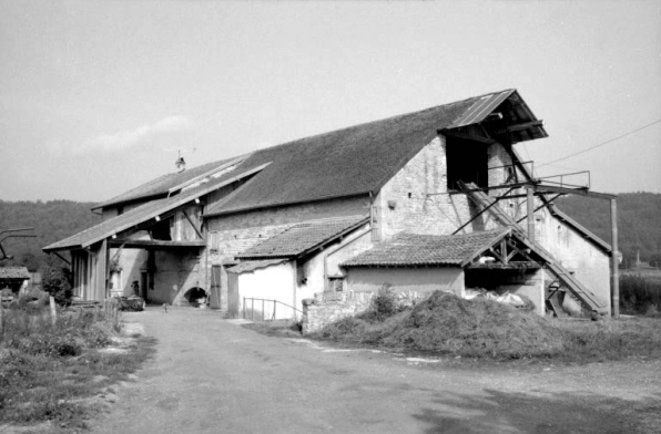 Vue d'ensemble depuis le sud-est. © Région Bourgogne-Franche-Comté, Inventaire du patrimoine