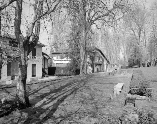 Façades latérale gauche et postérieure du logement patronal (P). © Région Bourgogne-Franche-Comté, Inventaire du patrimoine